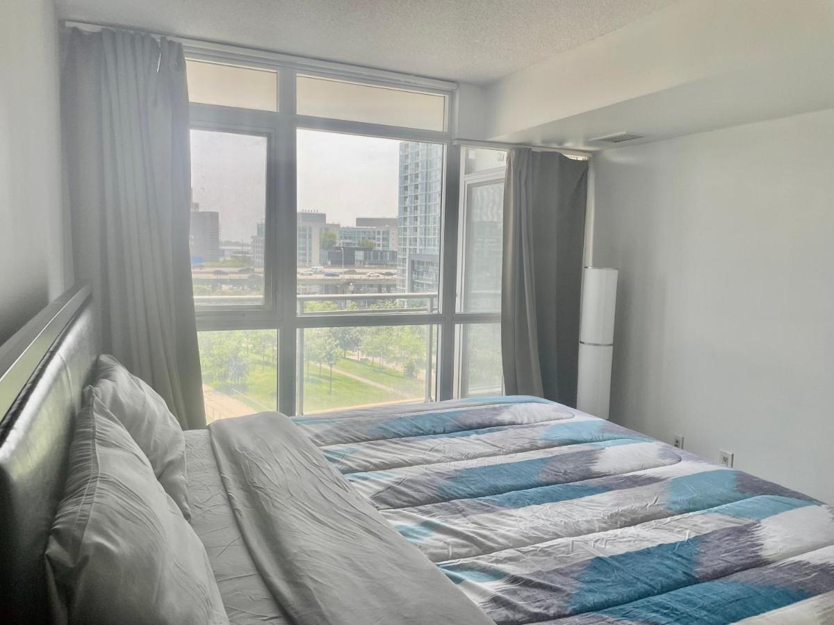 Three Br Condo Step To Cn Tower Rogers Center With Free Parking Торонто Екстер'єр фото