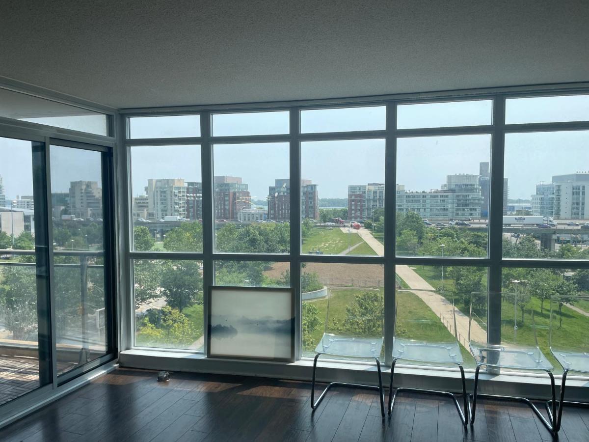 Three Br Condo Step To Cn Tower Rogers Center With Free Parking Торонто Екстер'єр фото